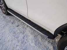 Пороги алюминиевые с пластиковой накладкой (карбон серебро) 1820 мм для Toyota Fortuner (2017-2018) № TOYFORT17-30SL